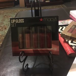 Macy’s lip gloss set